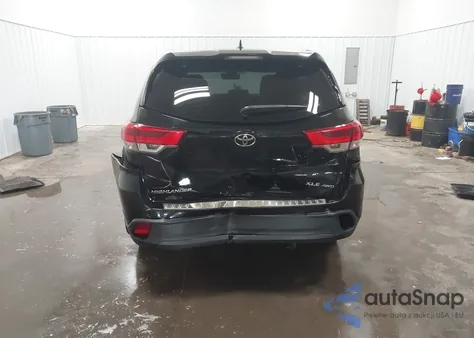 2018 Toyota Highlander Xle из США, поврежденный, VIN 5TDJZRFH8JS532011